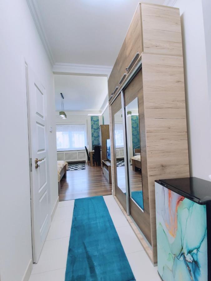 Central Palace Apartman Debrecen Eksteriør bilde
