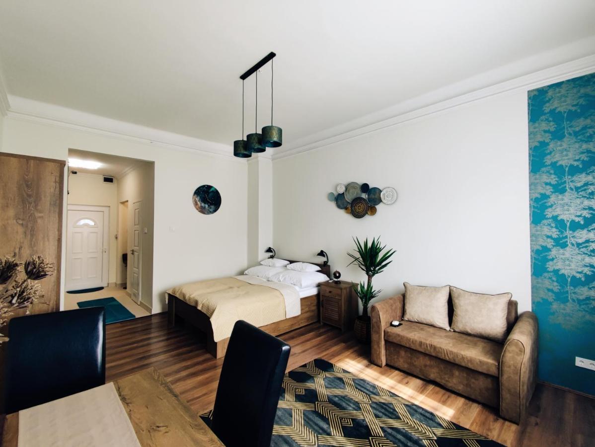 Central Palace Apartman Debrecen Eksteriør bilde