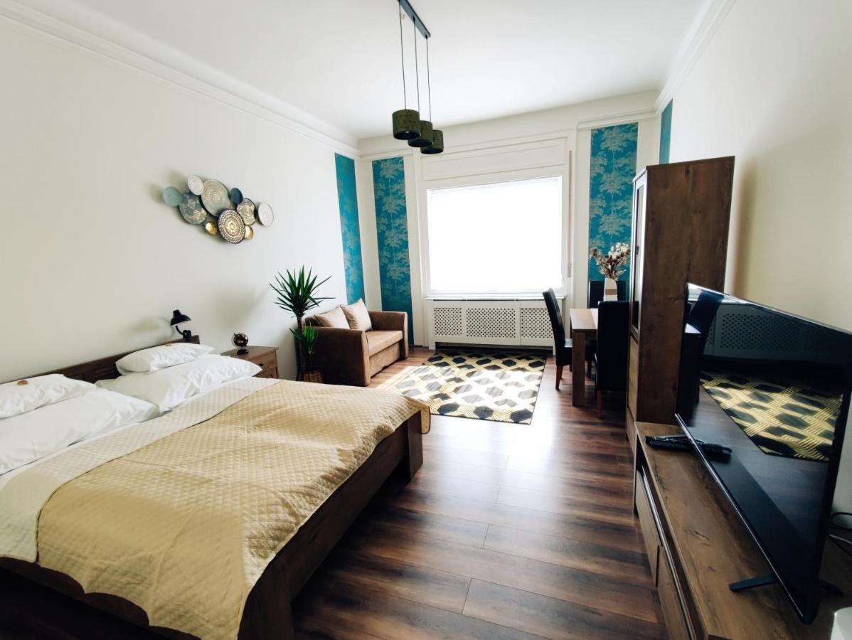 Central Palace Apartman Debrecen Eksteriør bilde